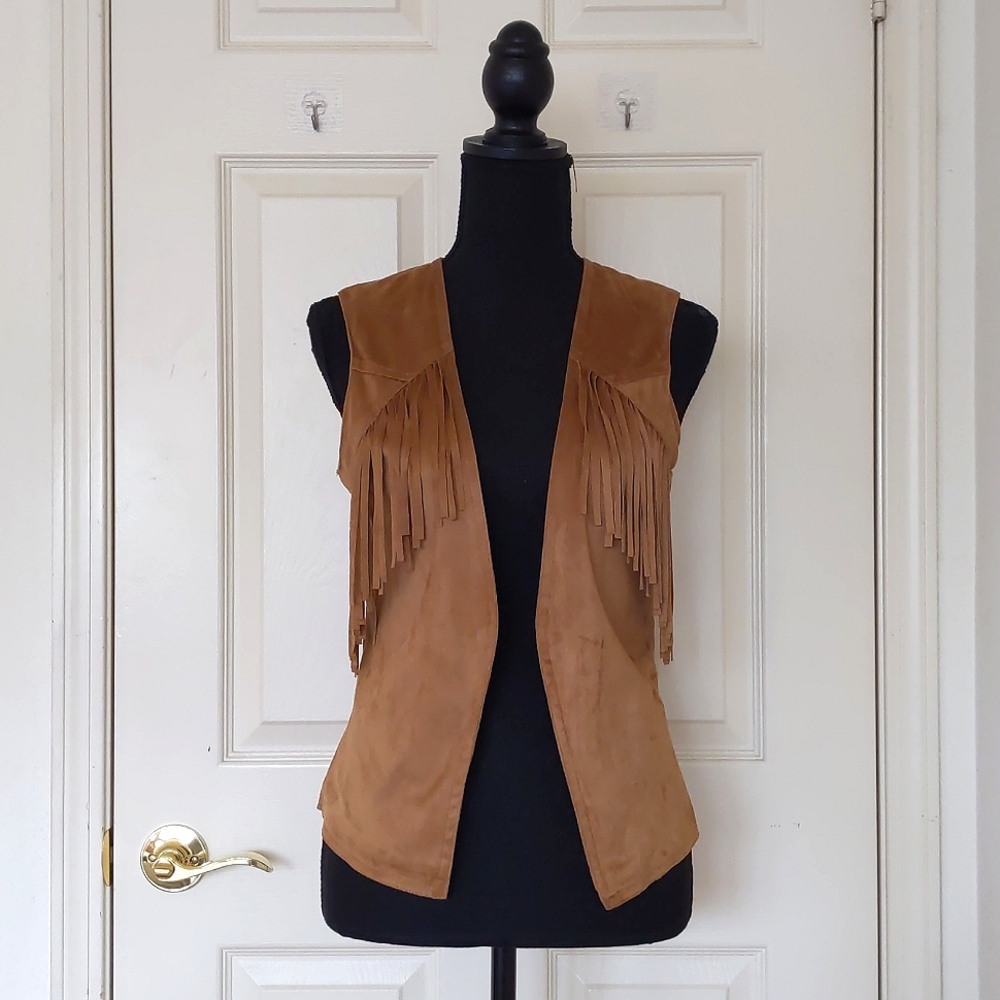 NWOT. Vintage Me Jane Suede Leather Look (Fabric) Fringed Vest with Full Lining.